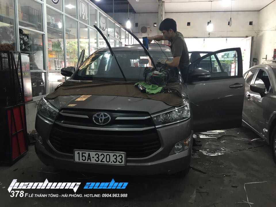 TUẤN HƯNG CHUYÊN DÁN PHIM LLUMAR TẠI HẢI PHÒNG